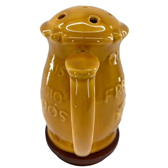 Vintage Ceramic Grated Cheese Shaker w/ Cheese Spelt Internationally in Mustard - Picture 5 of 9